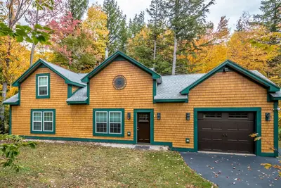 Image de Nouveau taux de printemps pour cette belle nouvelle maison de 3 chambres \/ 3 salles de bain. Situé au centre!