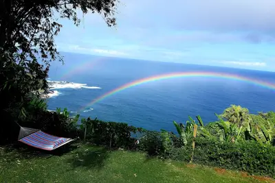 Image de 2 chambres \/ 2 salles de bain Oceanfront Cliff House sur la cĂ´te de Hamakua