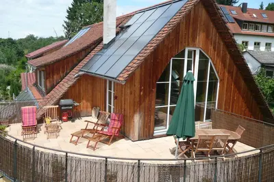 Unique appartement spacieux dans le vert