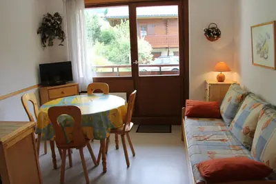 Image de 2 pièces avec balcon et parking à La Clusaz