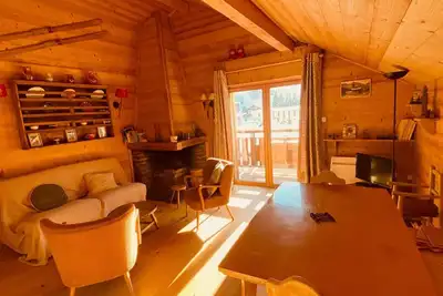 Image de Charmant 3 pièces savoyard avec balcon, cheminée, proche commerces et remontées mécaniques