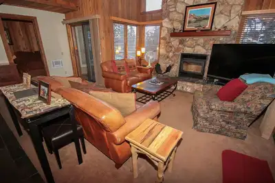 Image de Mountainback # 52, Loft, Coin: 3. 5 Br / 3 Ba à Mammoth Lakes, pour 12 personnes