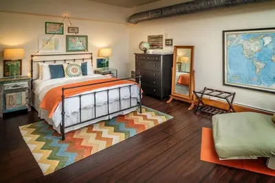 Image de Loft de charme au centre-ville de Fayetteville - Nuttall at Lafayette Flats