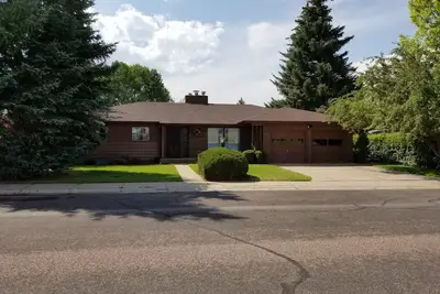 Image de \"The Brown House\". . . Parfait pour toutes choses Laramie et au-delà