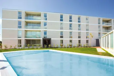 Image de Neuf Ensoleillé Apt. Sur la plage