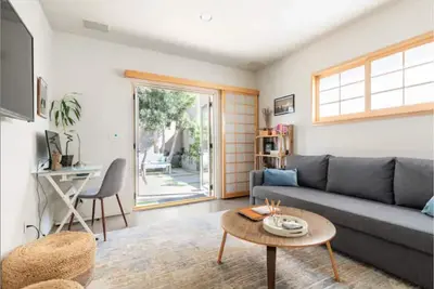 Image de 1 bloc de la plage, luxe économique près de Lax