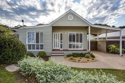Image de Cute Cottage on Cain: beach at end of street - Pet Friendly. Specials for long stays