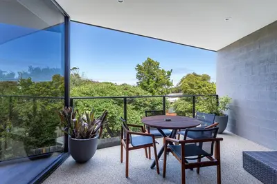 Blairgowrie Apartment 2: on the beach + linen - Wifi, Linen included, Long stay specails