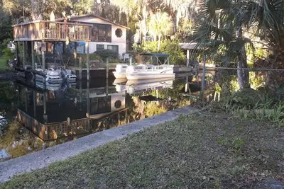 Image de Sur la retraite de l'eau, 6 kayaks, canoë, pédalo inclus! Foyer