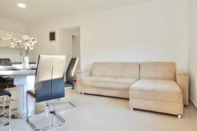 Image de Maison de vacances confortable avec appartements \/ Bel appartement au premier étage avec terrasse et grill \/ A3