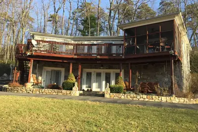 Image de Luxe et belle maison avec vue imprenable sur la montagne. Parfait pour une escapade