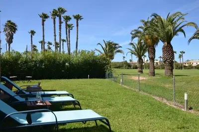 Image de Maison de ville en duplex avec vue sur la mer, jardin, véranda, golf et plage à distance de marche