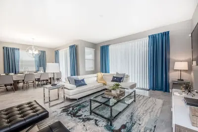 Image de Villa de luxe avec piscine privée / jacuzzi. Fantastique home cinéma et salle de jeux