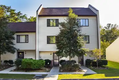 Image de Condo 4 chambres, parfait pour les grandes familles et les golfeurs! 12 personnes!