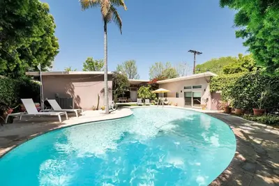 Image de Bixby Beauty 50s Mod Long Beach, Ca