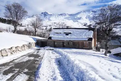 Image de Véritable chalet d’alpage entièrement rénové pour 10 personnes.