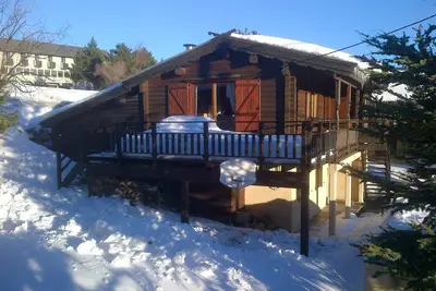 Image de Chalet scandinave en bois et pierre prés des pistes