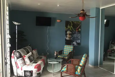 Appartement à deux pas des plus belles plages, superbe vues sur la marina.