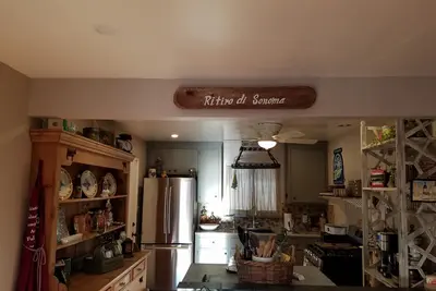 Image de Pittoresque Italian Style Cottage Ă Sonoma en Californie