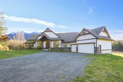 Image de Hot Tub, Pool Table, Media Room, 13 Acres, Fabulous View