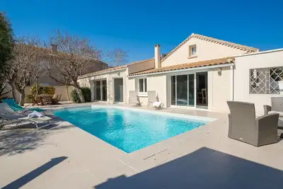 Image de Belle maison de vacances privée avec Wifi, piscine privée, climatisation, Tv, terrasse, parking