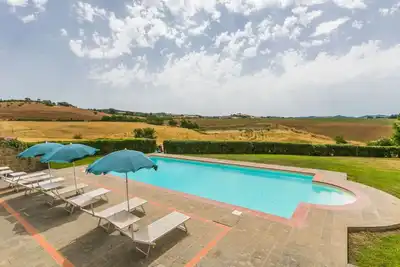Image de Belle maison de vacances privée avec piscine privée, Wifi, Tv, patio, vue panoramique, parking