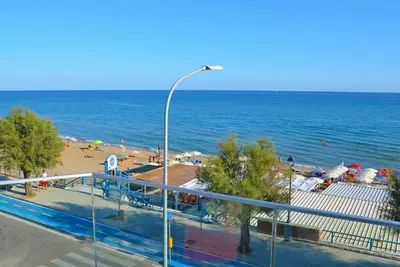 Image de Joli appartement pour 5 personnes avec piscine, Wifi, climatisation, Tv, balcon et animaux admis