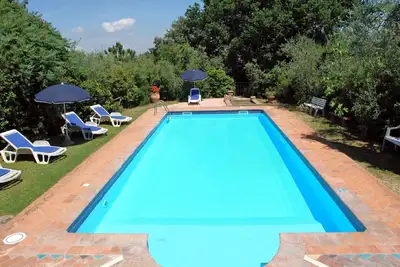 Image de Belle maison de vacances privée avec Wifi, piscine privée, Tv, patio, animaux admis et parking