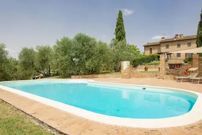 Maison de vacances privée avec piscine privée, Wifi, Tv, patio, près de San Gimignano