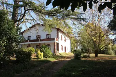 Image de Maison de campagne de 300m2, avec grand lac et parc pour 12 a 14 personnes