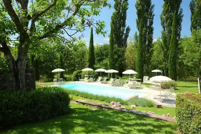 Image de Agréable appartement dans une maison de vacances avec Wifi, piscine, Tv, patio et parking