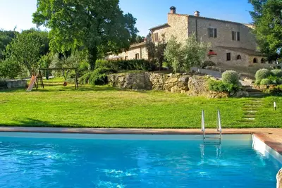 Image de Confortable appartement dans une maison de vacances avec Wifi, piscine, climatisation, Tv, terrasse