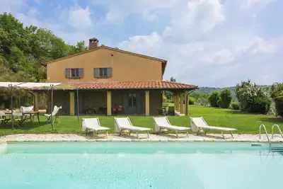 Image de Maison de vacances privée avec piscine privée, Wifi, Tv, balcon, vue panoramique, près de Arezzo