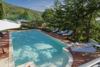 Image de Belle maison de vacances privée pour 10 personnes avec Wifi, piscine privée, Tv et parking