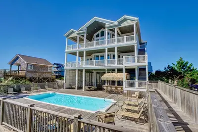 Image de 16 Br / 18 salles de bain, 60 personnes Oceanfront avec piscine / ascenseur! 2068, chemin New River Inlet