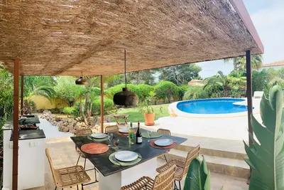 Image de villa avec immense piscine privée 12x8 près de la mer cala Portitxol - 6p