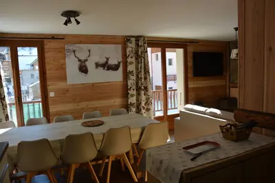 Image de 100 m2 le col des Rochilles \/ 10 personnes 4**** au centre de Valloire