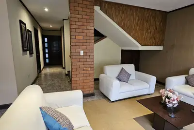 Image de \"La Maison de Xela\". Un Seul À Genre À Quetzaltenango. Idéal pour les familles et les groupes