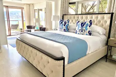 Image de 'The Nest' à Villa Magnolia: Escapade en couple de luxe avec les meilleures vues sur le lac