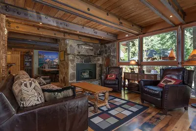 Image de Hoeck Hacienda: 4 Br / 2. 5 Maison de Ba et location de ski à Tahoe City, 7 couchages