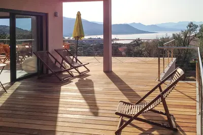 Image de Villa vue imprenable mer, 5-10mn à pieds de la plage, pour 12 personnes