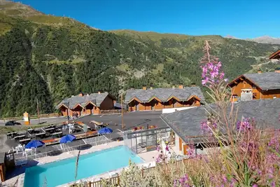 Image de Chalet dans les Alpes avec vue
