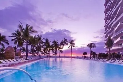 Image de Front de mer! reconnu Icon Vallarta, Ocean Front,
