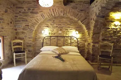 Image de Xvii Sec. Cave À Vin, ENTIÈREMENT RÉNOVÉE, Avec Terrasse PARTAGÉE Et Piscine