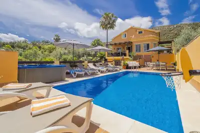 Image de Cubo's La Casa Grande \/ Jacuzzi \/ piscine \/ climatisation \/ jardin