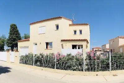 Image de Villa chaleureuse en plein sud!