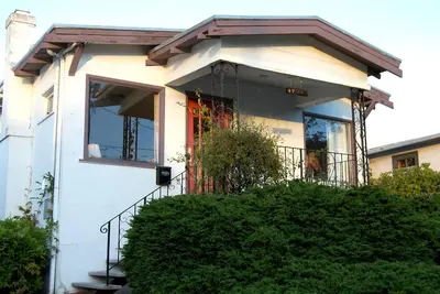 Image de Charme Berkeley Craftsman Cottage