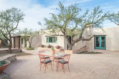Image de Superbe authentique Adobe Tucson dans le Vieux Fort Lowell