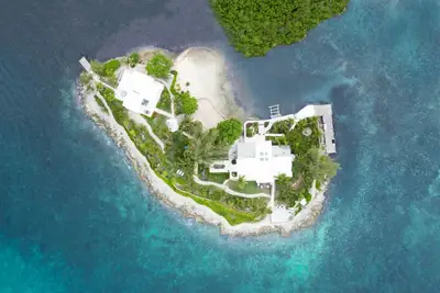 Image de Hgtv Island Hunters 16 juin à 22 h Hne Île privée à quelques minutes de Harbour Island