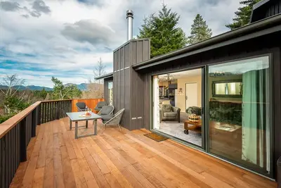 Image de «Love» Hanmer Couples Retreat